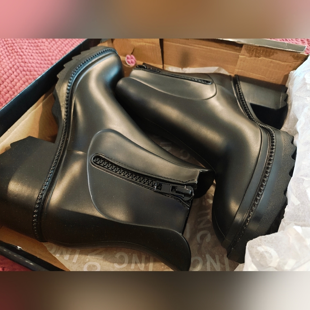 INC International Concepts Black Ankle Boots - Picture 4 of 4